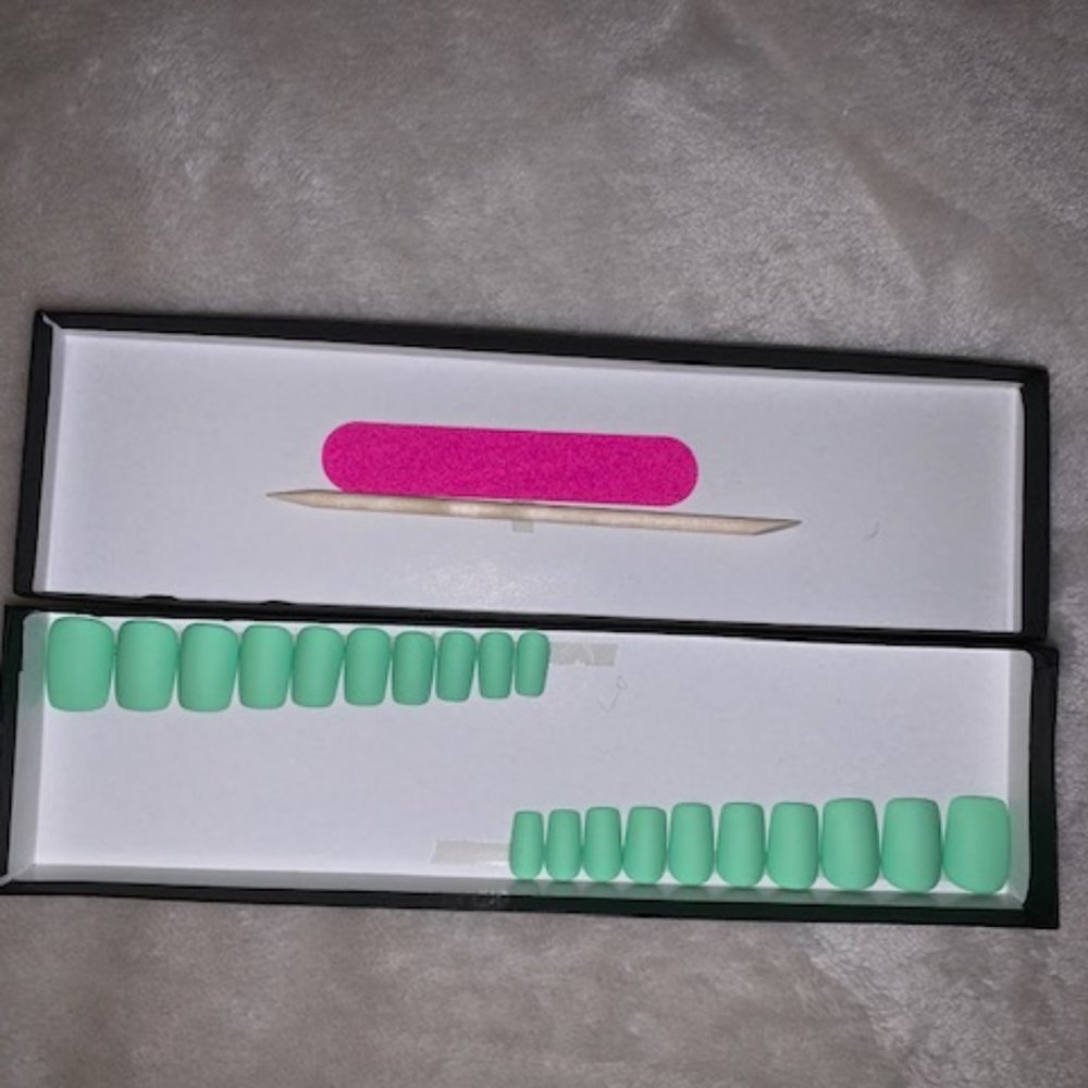 Short Press On Nails